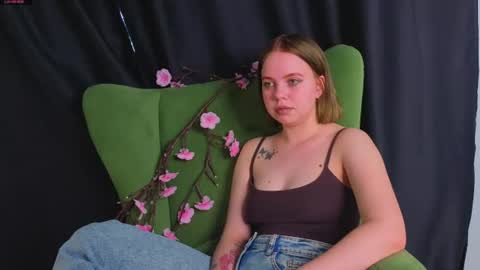 rebeccacruze online show from June 14, 2026, 7:54 am