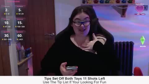 rebeccasummercam online show from February 4, 2026, 6:47 pm