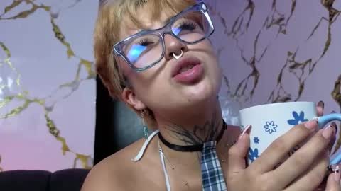 Snapshot of rebeka_baker chatting on March 1, 2026, 1:07 am REBEKA online show from March 1, 2026, 1:07 am