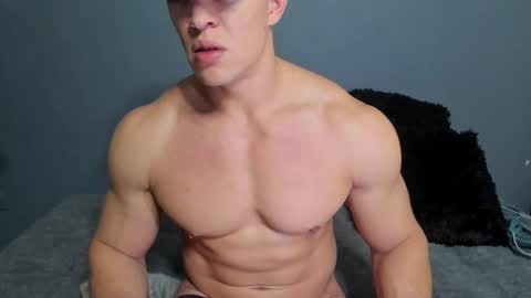 twitter REECET26 instagram RECCETAYLOR online show from January 6, 2026, 5:33 am