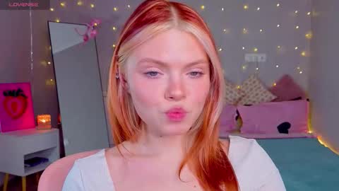 Snapshot of red__candy chatting on February 8, 2026, 2:53 pm red__candy online show from February 8, 2026, 2:53 pm