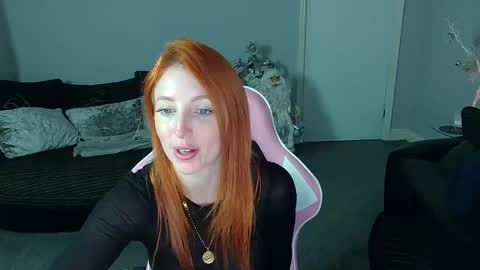 Snapshot of red_firesquirt chatting on December 9, 2024, 2:39 pm Red - online show from December 9, 2024, 2:39 pm