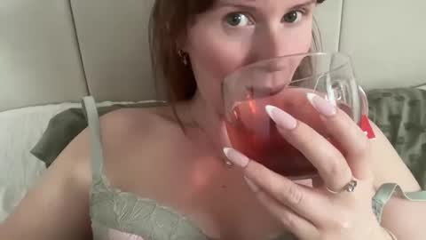 Snapshot of red_head_rosie_69 chatting on May 14, 2026, 6:47 pm Rosie online show from May 14, 2026, 6:47 pm
