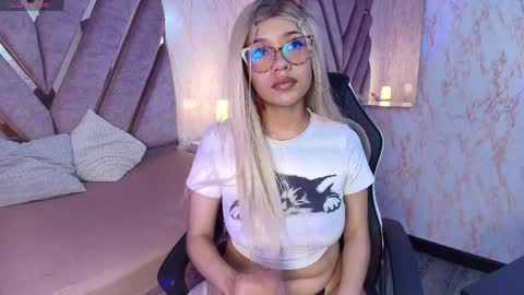 red_pandaa online show from April 11, 2026, 7:45 am