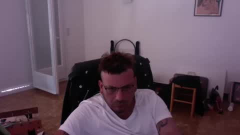 redbonezzzz online show from April 26, 2026, 3:21 pm