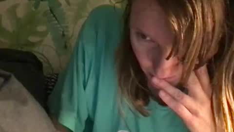 Snapshot of redfoxofficial chatting on November 2, 2025, 9:00 am Redfox online show from November 2, 2025, 9:00 am