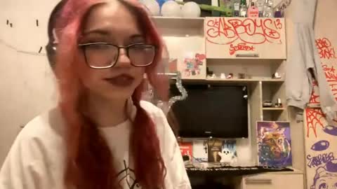 Eva online show from April 16, 2026, 10:12 pm