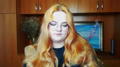 Rina online show from May 8, 2026, 6:08 am