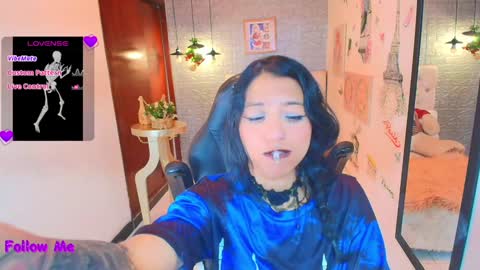 Lili Lopez online show from January 11, 2025, 7:59 pm