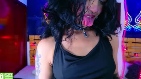 Lili Lopez online show from April 16, 2026, 8:09 pm