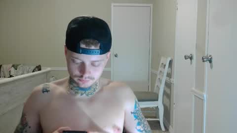 Snapshot of redinthebed chatting on February 5, 2025, 3:02 am InkedGinger online show from February 5, 2025, 3:02 am