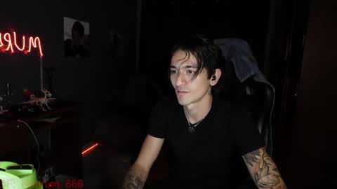 Red online show from April 12, 2026, 4:06 am