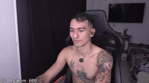 Snapshot of redrum_696 chatting on July 31, 2026, 2:38 pm Red online show from July 31, 2026, 2:38 pm