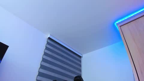 redski77 online show from January 4, 2025, 9:32 am