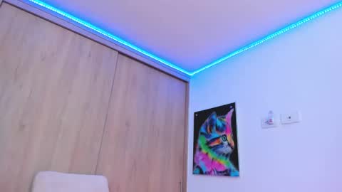 redski77 online show from February 5, 2025, 9:15 am