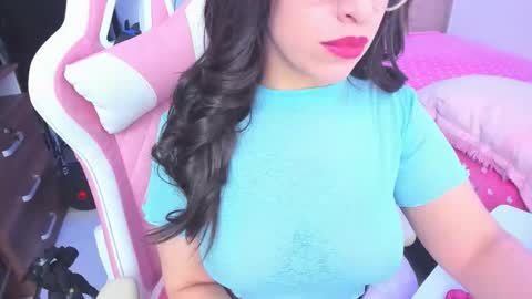 redski77 online show from November 27, 2025, 11:23 am