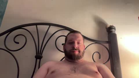 Snapshot of redsman1992 chatting on December 17, 2024, 11:28 am marlboroboy online show from December 17, 2024, 11:28 am