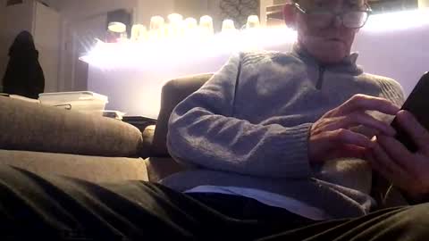 Redspider154 online show from April 13, 2026, 7:19 pm