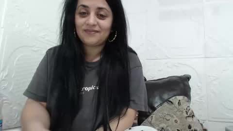 Snapshot of reeapassion chatting on February 15, 2026, 10:06 pm Reea online show from February 15, 2026, 10:06 pm