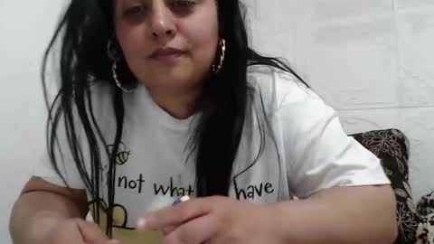 Reea online show from April 21, 2026, 7:06 pm