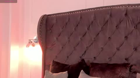 Regina  online show from March 18, 2026, 10:13 pm