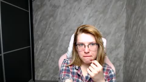 Regina online show from March 9, 2025, 2:39 am