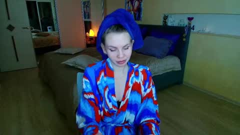 Snapshot of reginasparkle chatting on March 6, 2025, 1:27 am Regina online show from March 6, 2025, 1:27 am