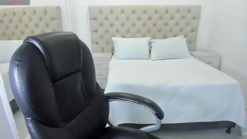 Snapshot of reichelcloe chatting on January 16, 2025, 5:42 am Reichel online show from January 16, 2025, 5:42 am