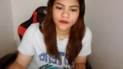 Snapshot of reign2525 chatting on February 22, 2025, 4:29 am reign2525 online show from February 22, 2025, 4:29 am