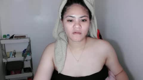 Snapshot of reign2525 chatting on September 18, 2025, 12:29 pm reign2525 online show from September 18, 2025, 12:29 pm