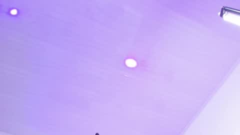 Snapshot of reikaminato chatting on September 18, 2025, 1:24 pm Reika  online show from September 18, 2025, 1:24 pm