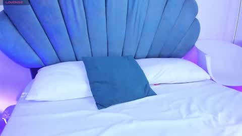 Snapshot of reikaminato chatting on October 10, 2025, 3:11 pm Reika  online show from October 10, 2025, 3:11 pm