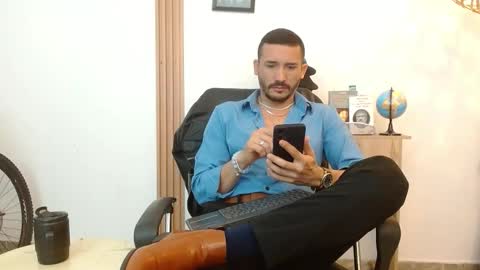 Snapshot of reiko_85_ chatting on October 1, 2025, 2:34 pm REIKO online show from October 1, 2025, 2:34 pm