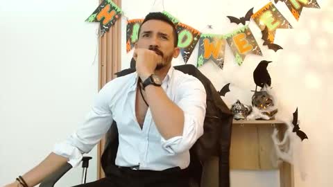 Snapshot of reiko_85_ chatting on October 9, 2025, 9:24 pm REIKO online show from October 9, 2025, 9:24 pm
