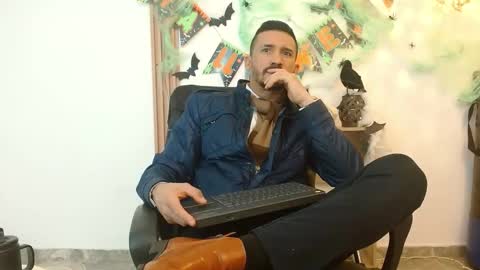 Snapshot of reiko_85_ chatting on October 18, 2025, 7:58 pm REIKO online show from October 18, 2025, 7:58 pm