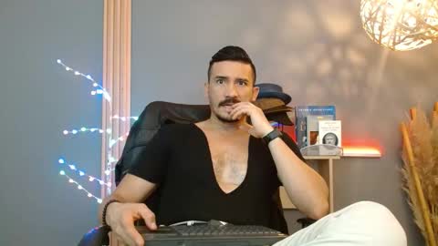   REIKO  online show from February 22, 2026, 3:54 pm