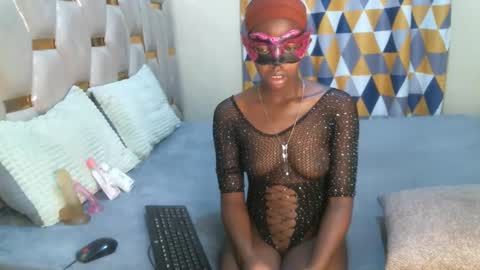 remmyqueen online show from May 7, 2026, 3:50 pm