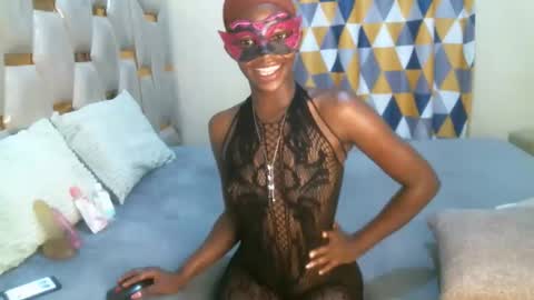 remmyqueen online show from May 10, 2026, 8:47 pm