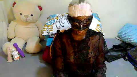 remmyqueen online show from May 12, 2026, 10:34 am