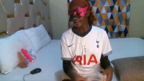 remmyqueen online show from May 14, 2026, 7:26 am