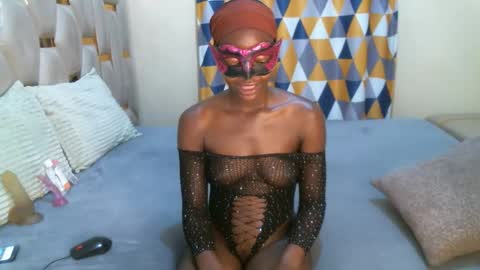remmyqueen online show from May 25, 2026, 9:10 pm