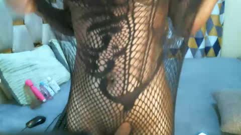 remmyqueen online show from May 27, 2026, 10:29 pm