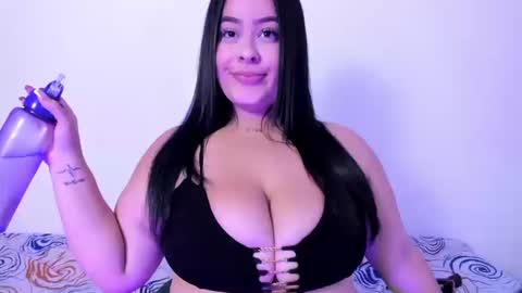 Snapshot of renata_reyes11 chatting on September 24, 2025, 8:01 pm Renata online show from September 24, 2025, 8:01 pm