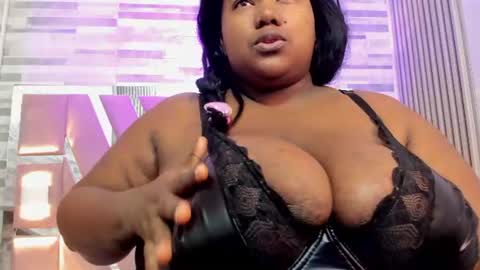 Snapshot of renatafoxter chatting on July 4, 2026, 11:27 am nataly online show from July 4, 2026, 11:27 am
