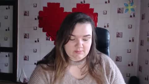 renataoia online show from March 2, 2025, 2:10 pm