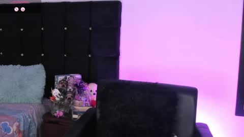 Snapshot of renatawilsom chatting on May 16, 2026, 11:25 pm renatawilsom online show from May 16, 2026, 11:25 pm