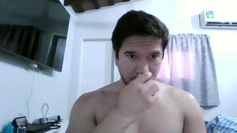 Snapshot of renatox1994 chatting on August 2, 2026, 7:01 pm Renato online show from August 2, 2026, 7:01 pm