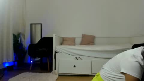 Rena online show from February 19, 2026, 5:03 am