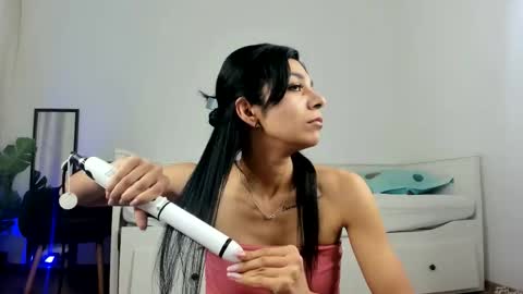 Rena online show from February 26, 2026, 4:33 am