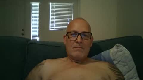 Snapshot of renewaz chatting on April 30, 2026, 6:03 pm Renewaz online show from April 30, 2026, 6:03 pm